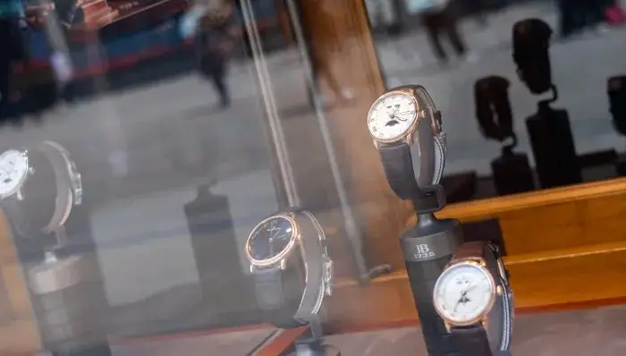 瑞士手表賣不動了