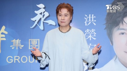 61歲洪榮宏回春「變荷蘭人」帥成這樣　愛妻冒肝腫瘤近況曝光