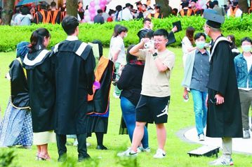 大數字／社會新鮮人 起薪比一比…大學學歷平均3.3萬