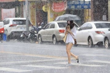 北部雨彈突襲 吳德榮：貝碧佳對台無影響 中秋節水氣移入