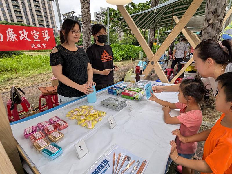 農業局政風室前進神農市集  深化大眾反貪瀆、反詐騙意識