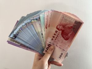 台幣定存眉角多！國泰世華銀月限額300萬　中信銀、王道銀無上限