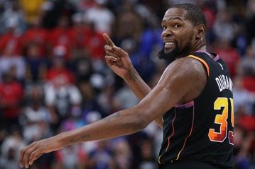 NBA／遭名嘴史密斯批不是好領導者 杜蘭特回嗆：他是小醜